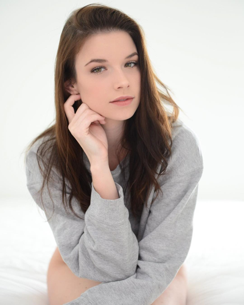 Miss BCBG Britt